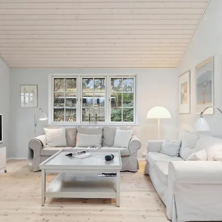 2 Bedroom In Ferienhaus *