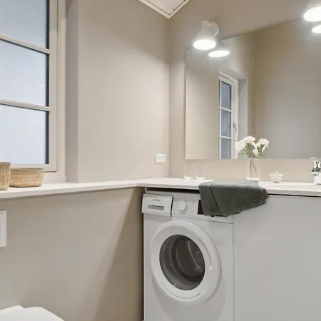 2 Bedroom In *