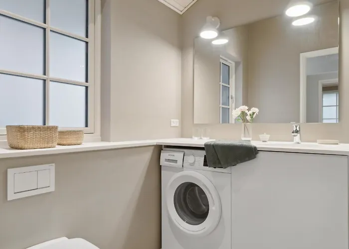 2 Bedroom In *